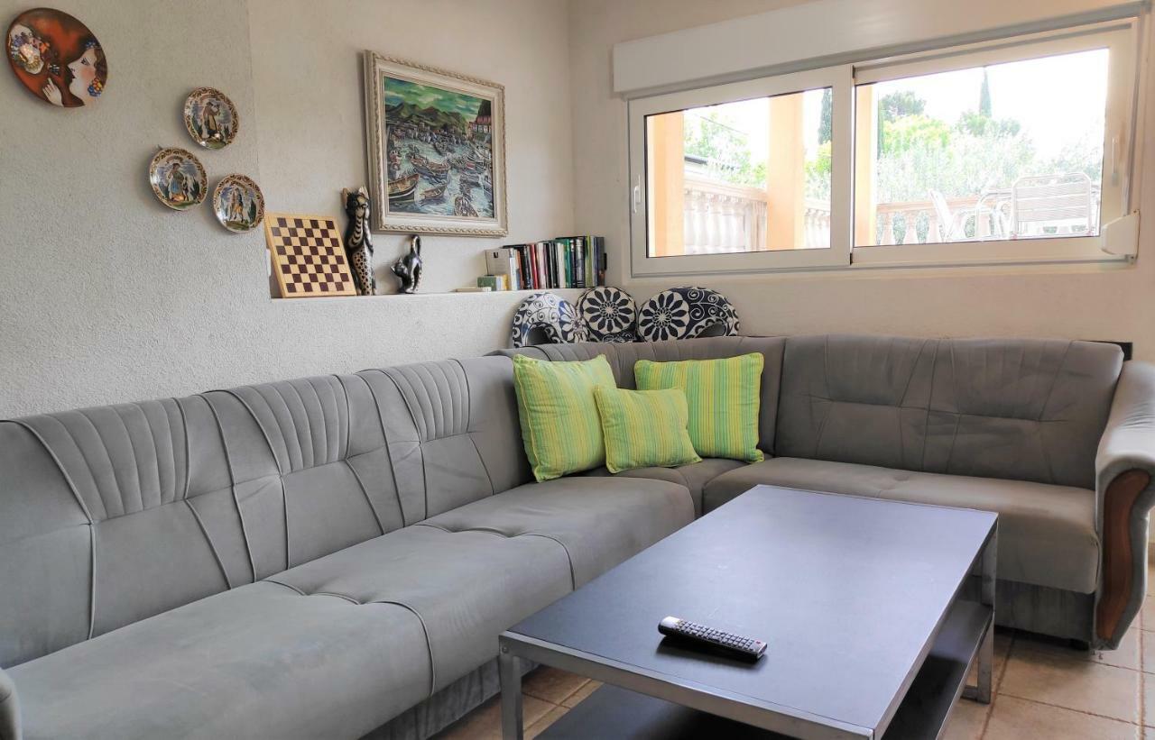 Villa Punta Blava - Beach Front, Ideal For Family Vacation With Kids, Large Terraces With Sea View, Internet, Netflix, No Pets Allowed Obrovac Exterior foto